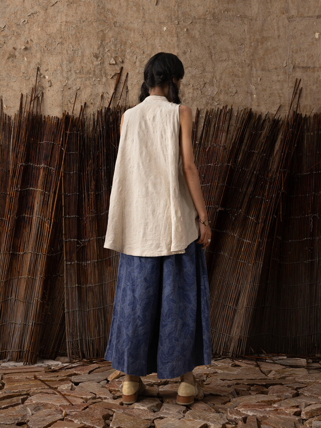 SOARIN WORLD Neo-Oriental Heritage Wide-Leg Skirt Pants Textured Blend N-DCZ252TF06