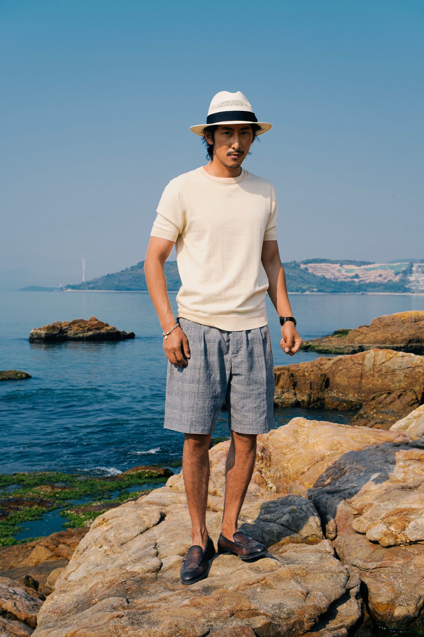 Retro knitted short sleeves T-shirt for men Tough guy breathable thin casual round neck T-shirt