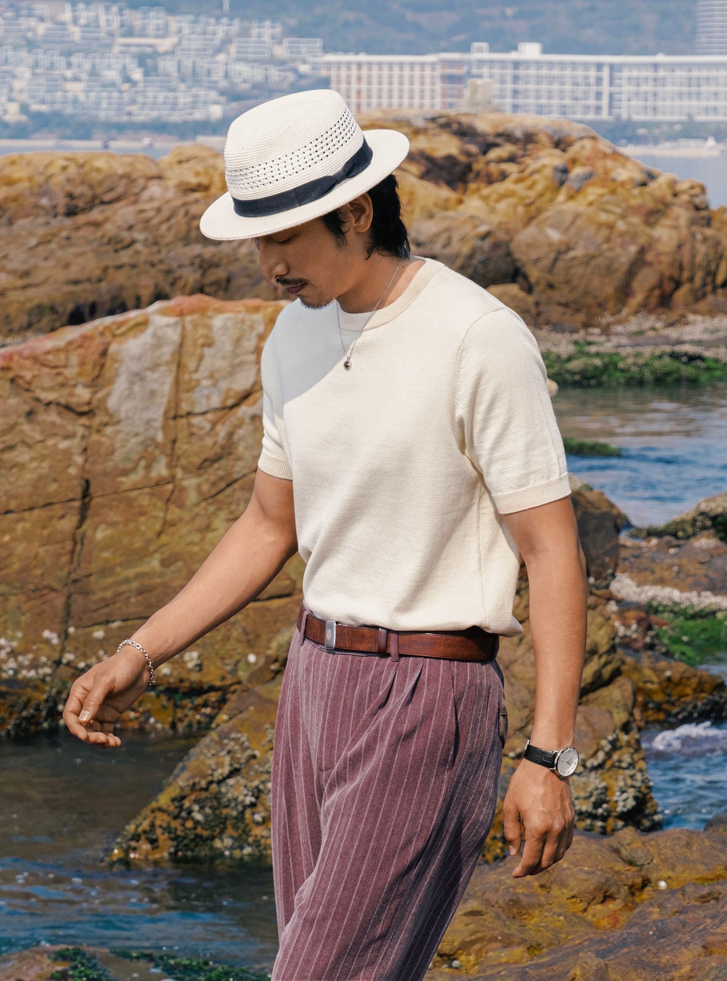 Retro knitted short sleeves T-shirt for men Tough guy breathable thin casual round neck T-shirt