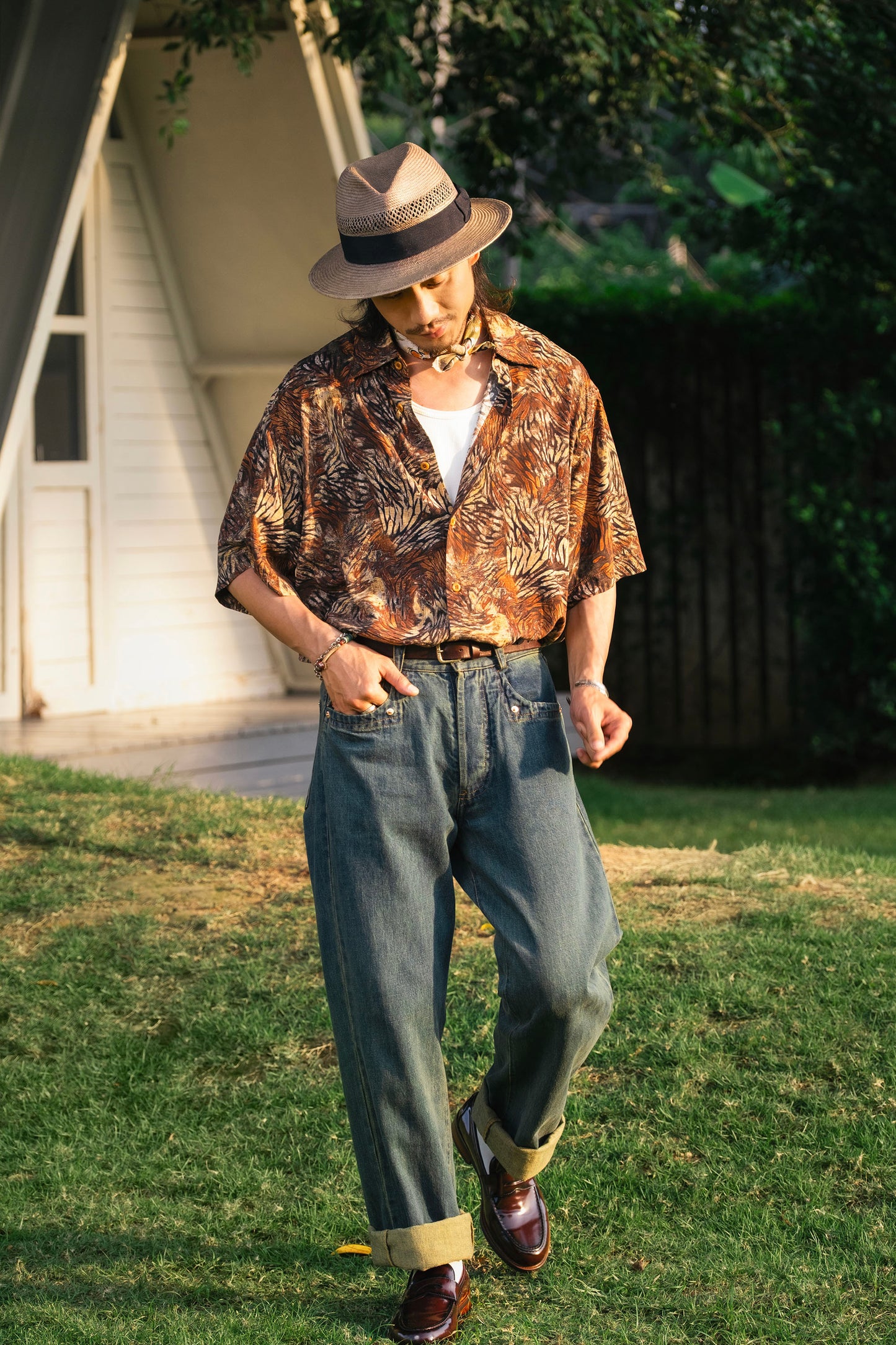 Retro yuppie style Baroque print shirt men's light Hawaiian handsome casual loose short-sleeved shirt