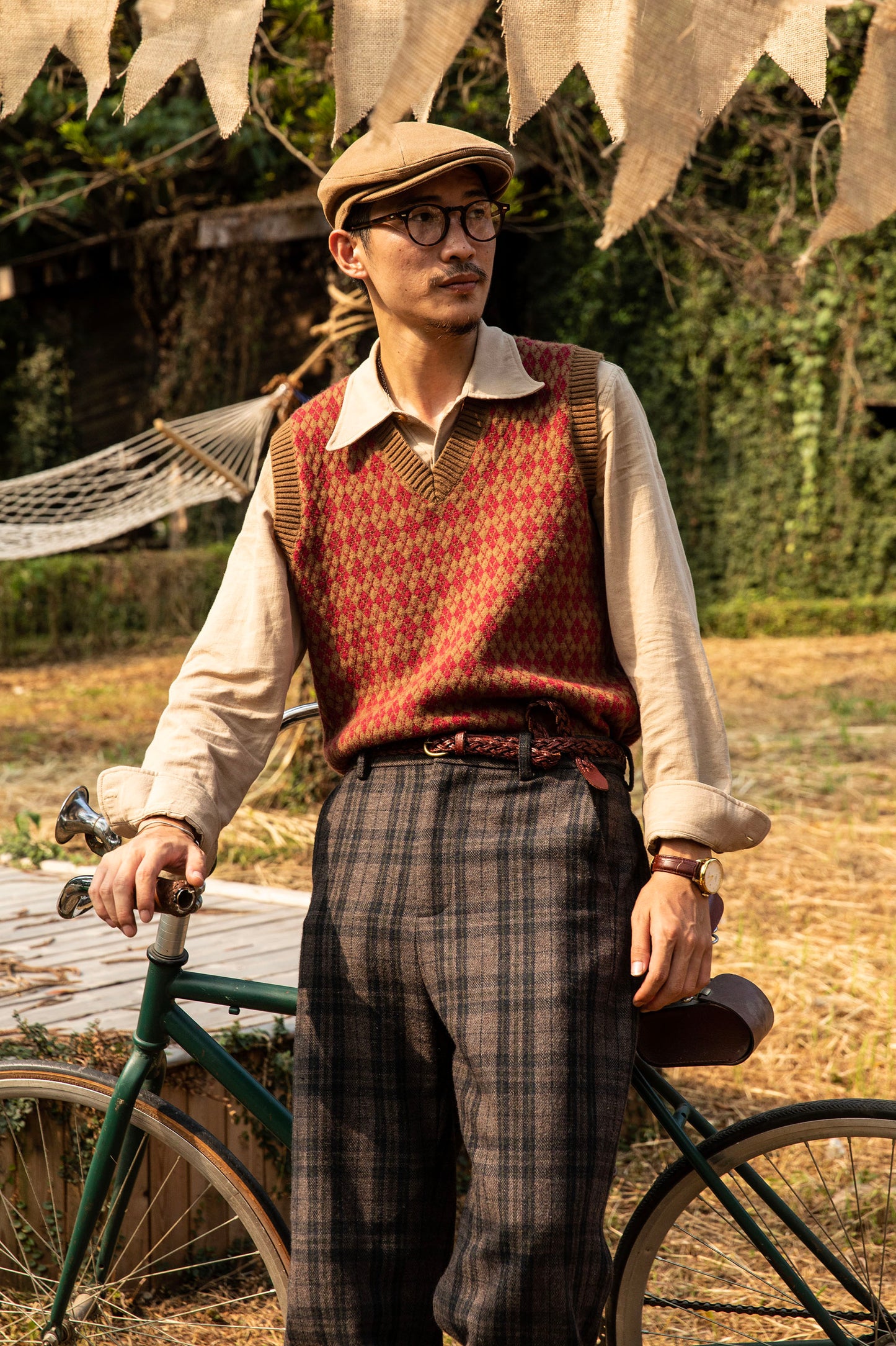 Men's retro style diamond-patterned sweater vest British vintage design knitted sweater wool vest
