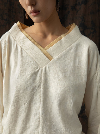 SOARIN WORLD Neo-Oriental Heritage Relaxed Fit Cotton-Rayon Blend Top N-DCZ242TC06