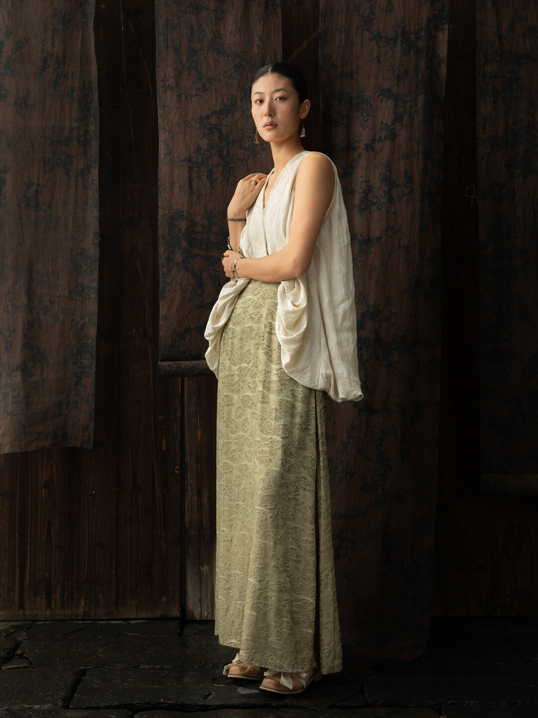 SOARIN WORLD Neo-Oriental Heritage Asymmetric Draped Structured Blend Two-Piece Set N-DCZ252TQ33