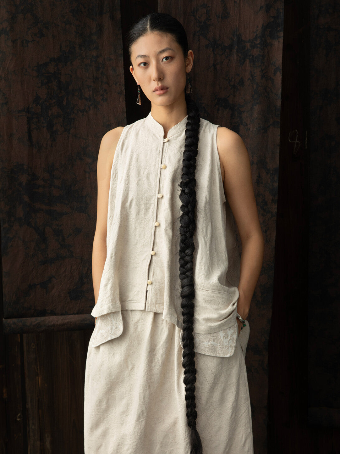 SOARIN WORLD Neo-Oriental Heritage Sleeveless Stand Collar Jacquard Shirt N-DCZ252TC10