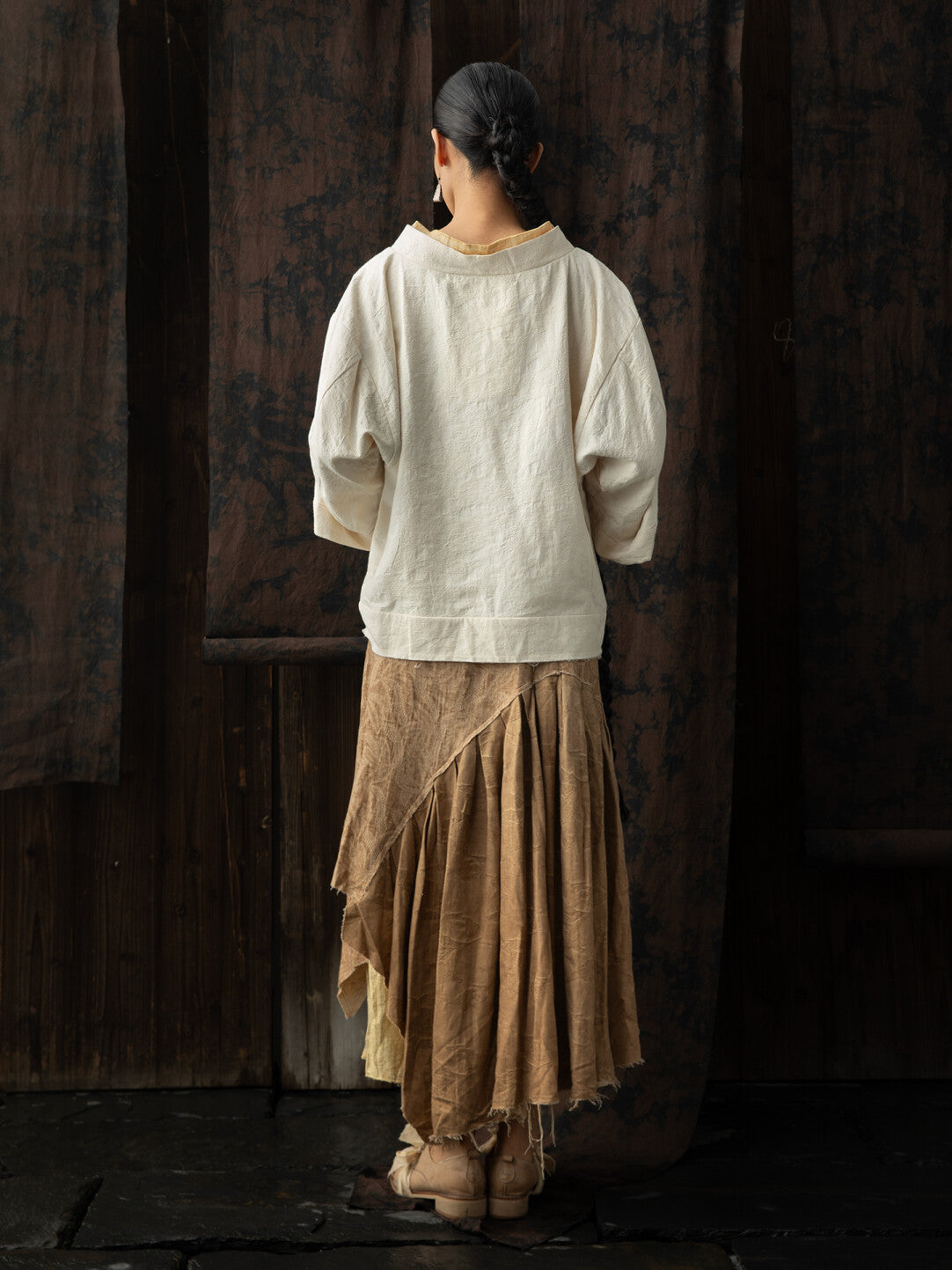 SOARIN WORLD Neo-Oriental Heritage Relaxed Fit Cotton-Rayon Blend Top N-DCZ242TC06