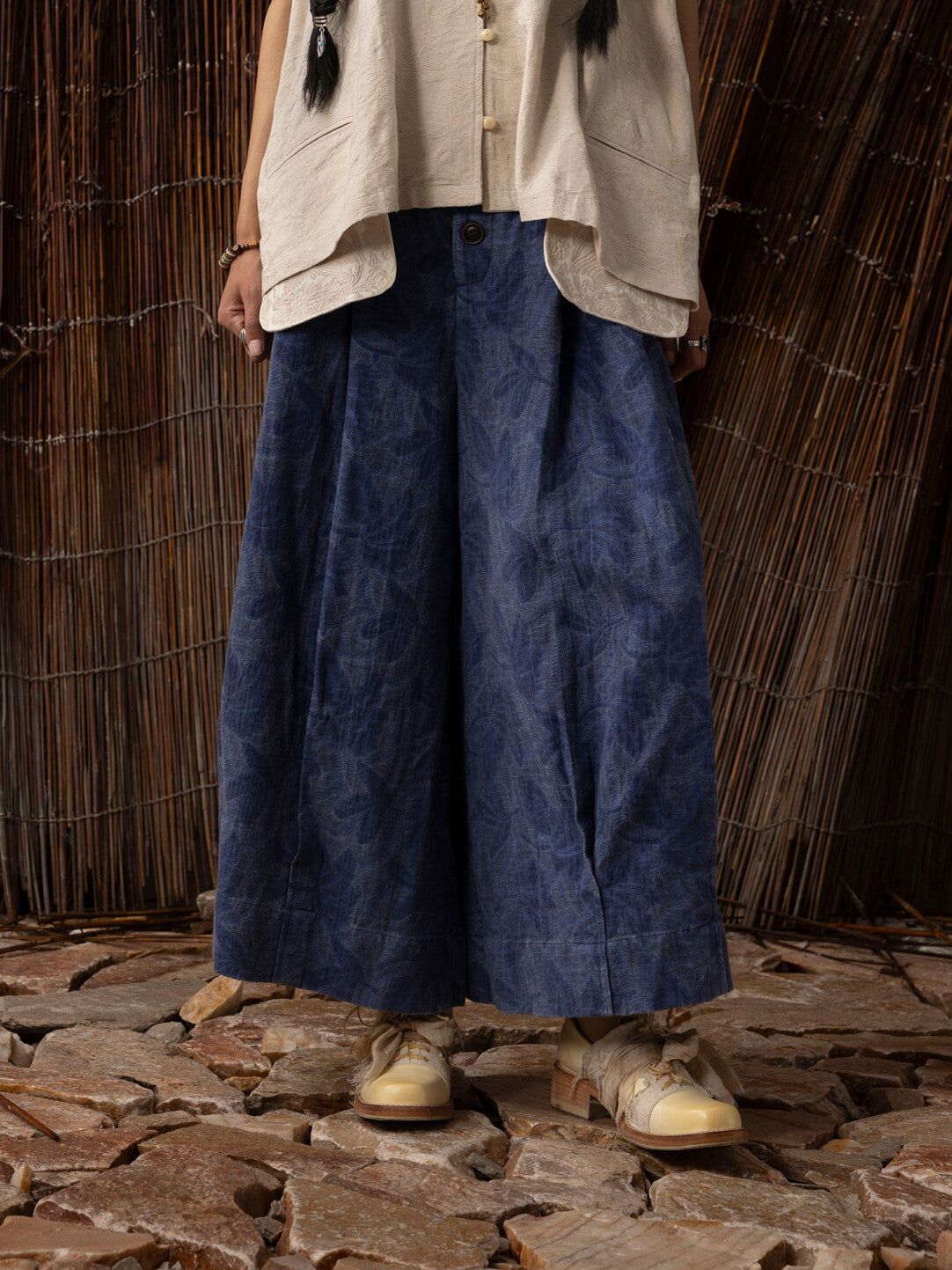 SOARIN WORLD Neo-Oriental Heritage Wide-Leg Skirt Pants Textured Blend N-DCZ252TF06
