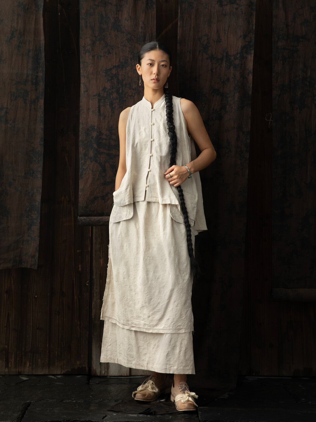 SOARIN WORLD Neo-Oriental Heritage Asymmetric Layered Texture Linen Blend Long Skirt N-DCZ252TQ34
