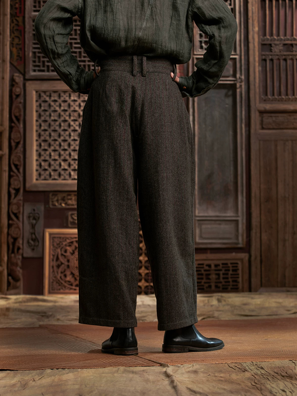 SOARIN WORLD Gai Yu Xia Heritage Series Relaxed Fit Wool Blend Pleated Trousers DCZ233TF71