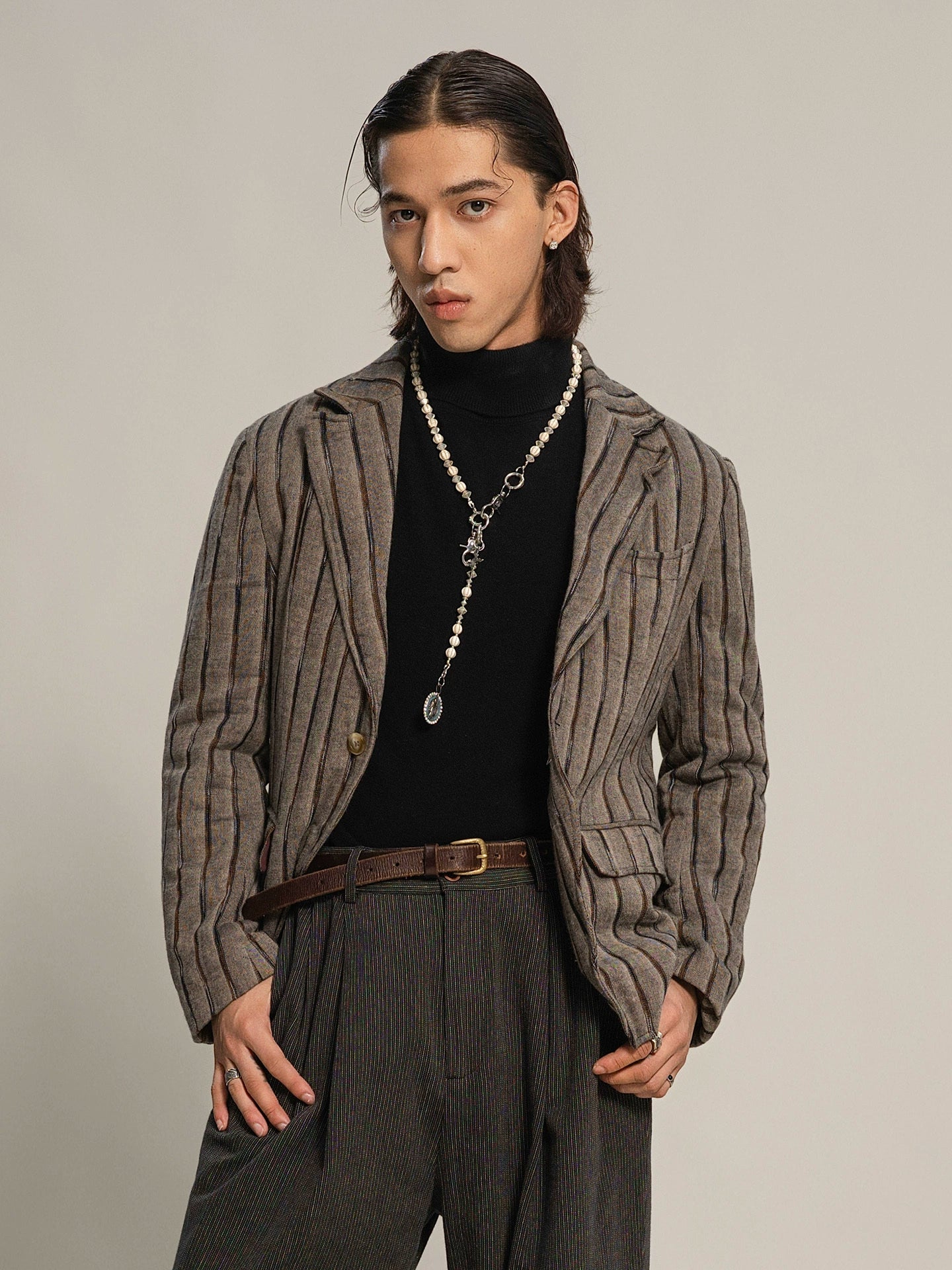Soain [Shaped Collar Design] British Vintage Striped Blazer Business Casual Suit Jacket