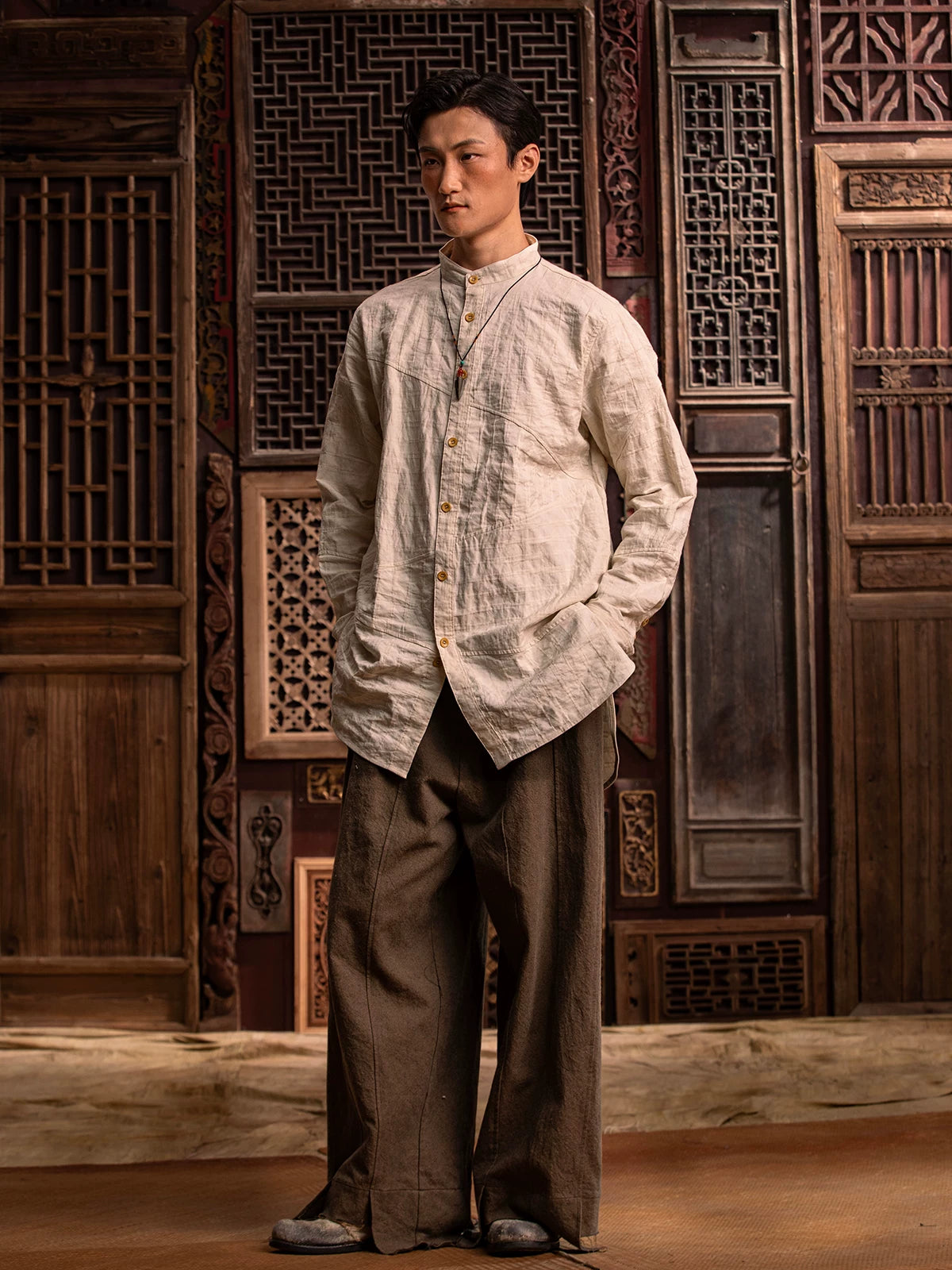 SOARIN WORLD Gai Yu Xia Retro Mandarin Collar Structured Shirt DCZ233TC185