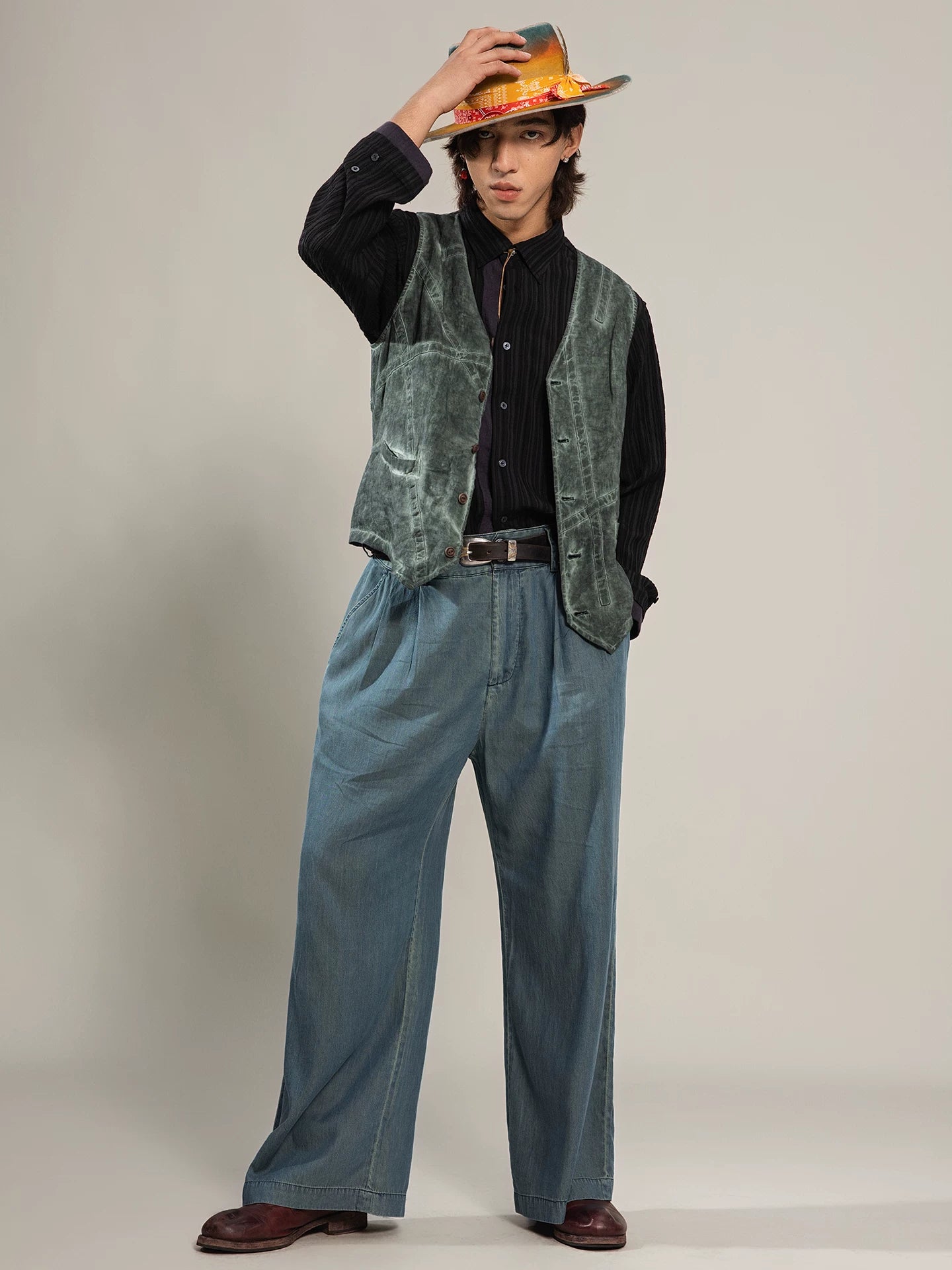SOARIN WORLD Gai Yu Xia Series Slim Fit Linen Vest Z92B209