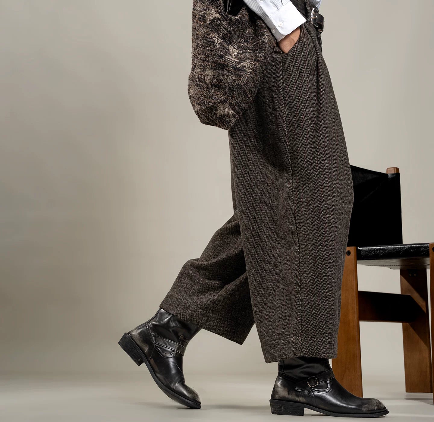 SOARIN British Vintage Tapered Fit Herringbone Wool Blend Pleated Trousers  DCZ233TF71