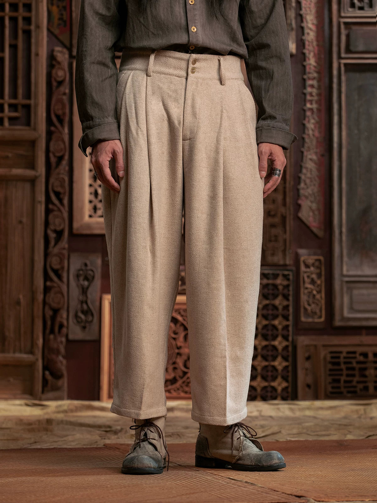 SOARIN WORLD Gai Yu Xia Heritage Series Relaxed Fit Wool Blend Pleated Trousers DCZ233TF73