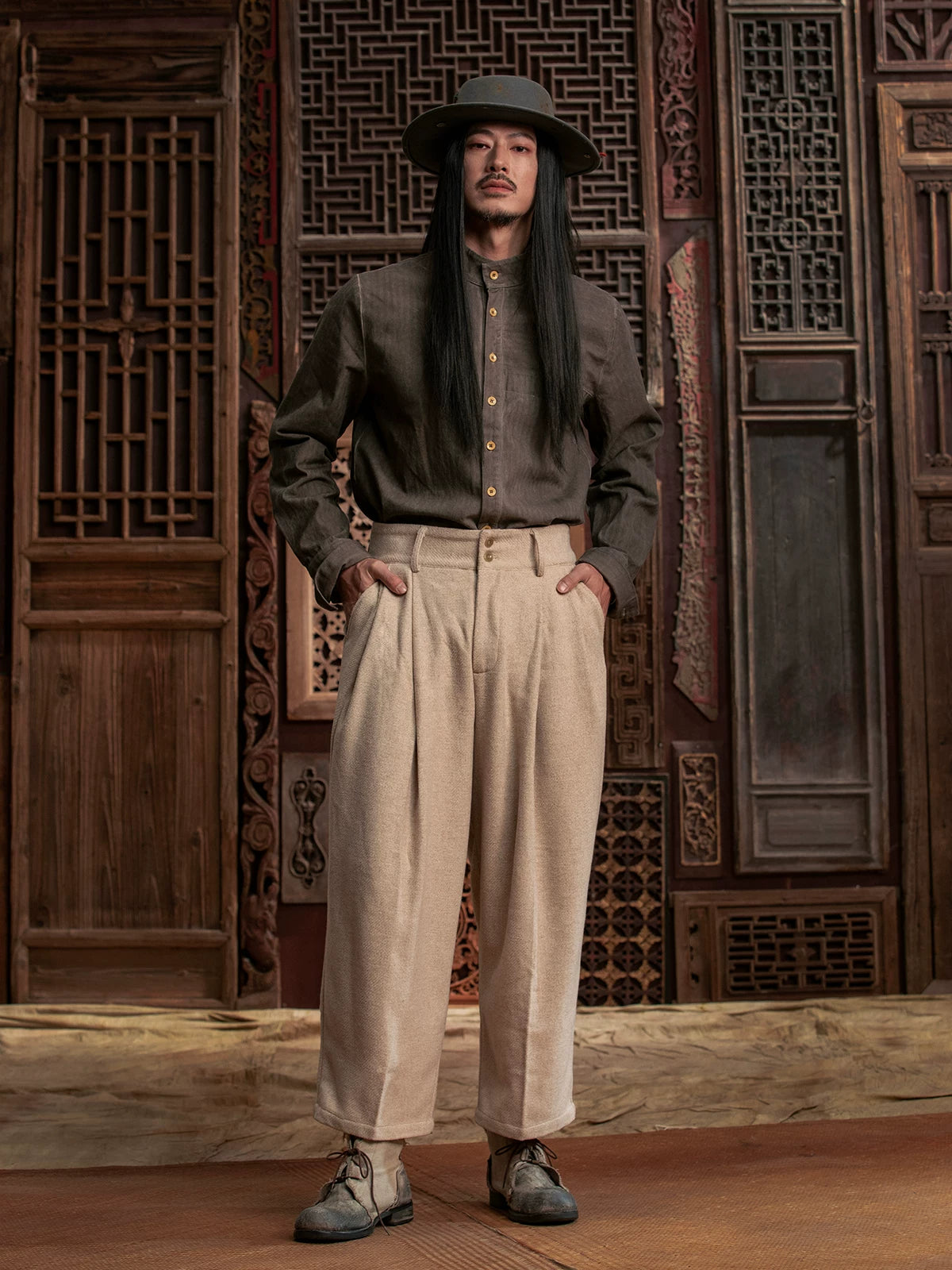 SOARIN WORLD Gai Yu Xia Heritage Series Relaxed Fit Wool Blend Pleated Trousers DCZ233TF73