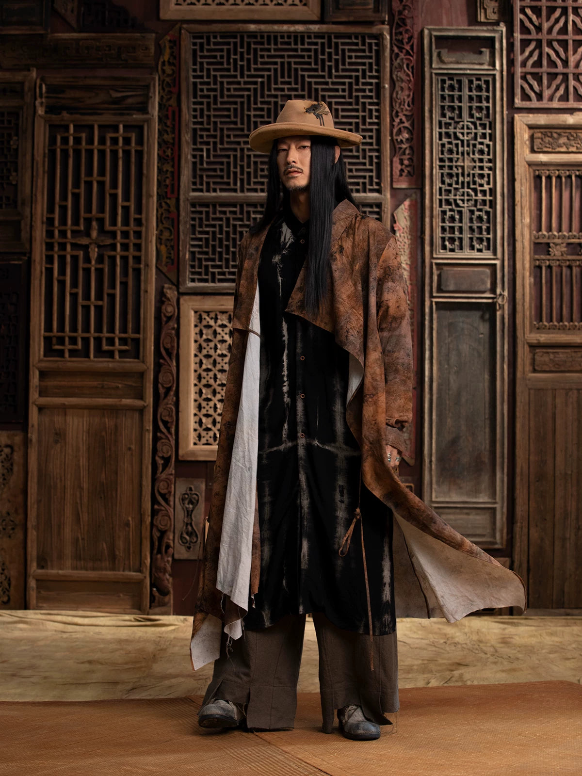 SOARIN Gai Yu Xia Series Loose Distressed Printed Funnel-Neck Long Coat DCZ233TC148