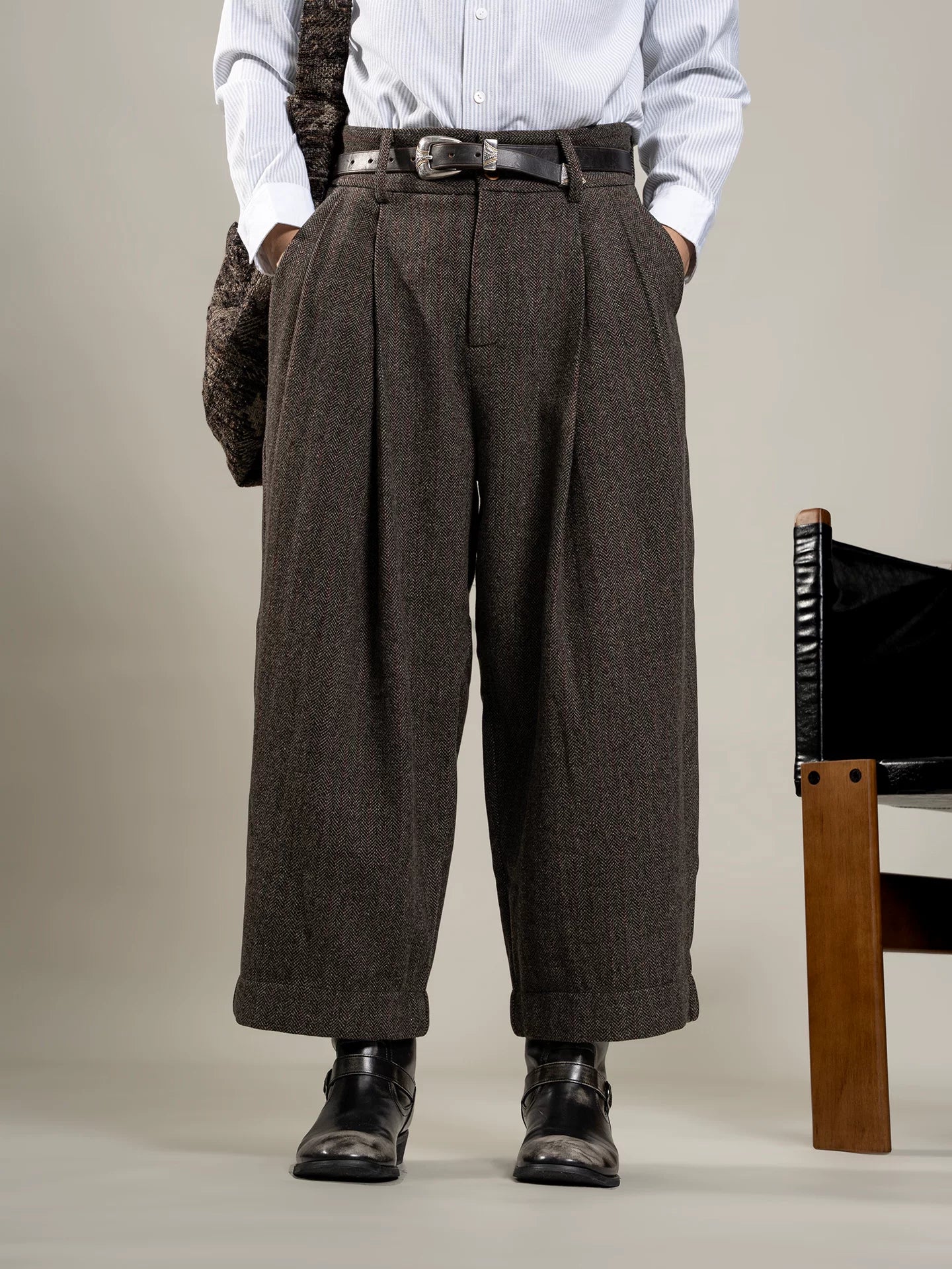 SOARIN British Vintage Tapered Fit Herringbone Wool Blend Pleated Trousers  DCZ233TF71